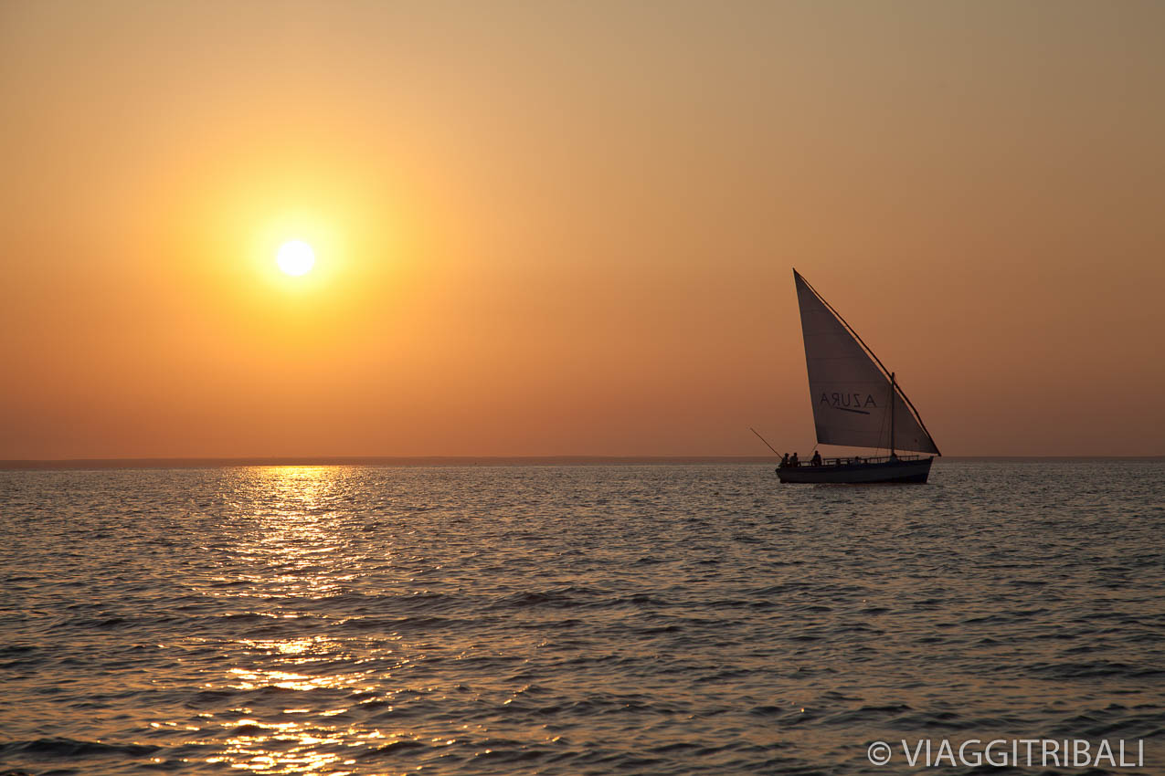 azura-benguerra-sunset-with-dhow-sailing-landscape