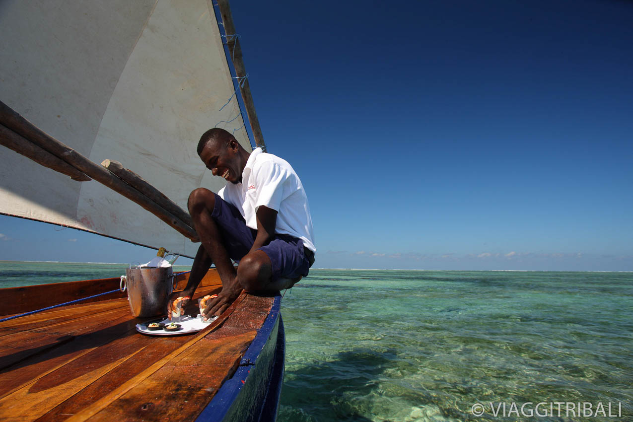 dhow-cruising Mozambique