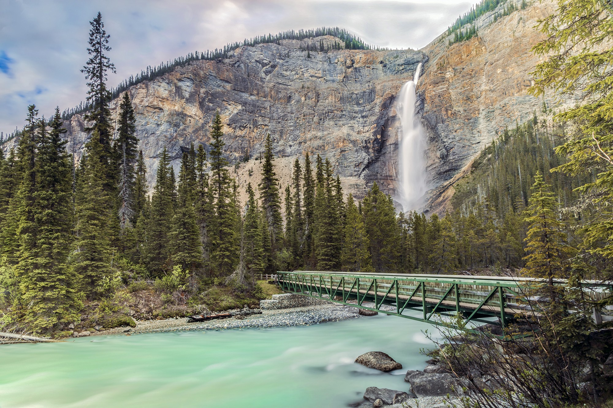 Takakkaw Falls, Yoho National Park, Field, British Columbia, Canada Takakkaw Falls, Yoho National Park, Field, British Columbia, Canada