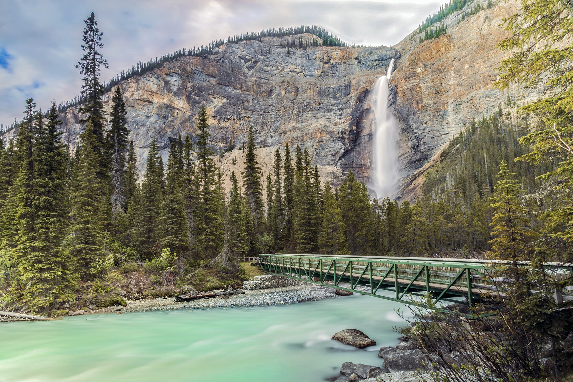 Takakkaw Falls, Yoho National Park, Field, British Columbia, Canada