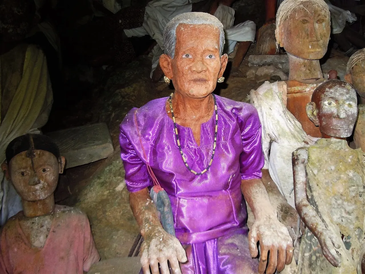 TORAJA TORAJA