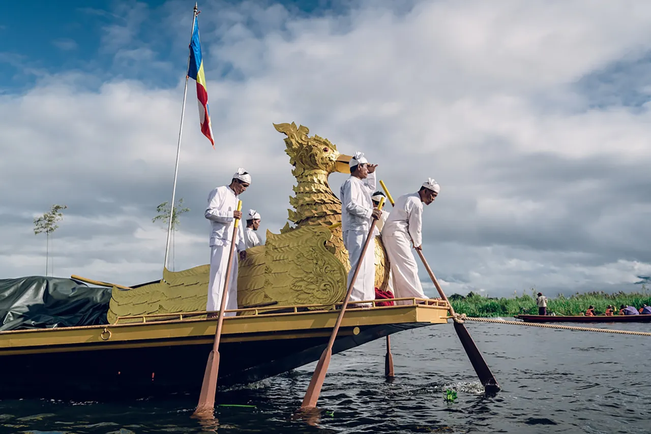 PHAUNG DAW OO Festival