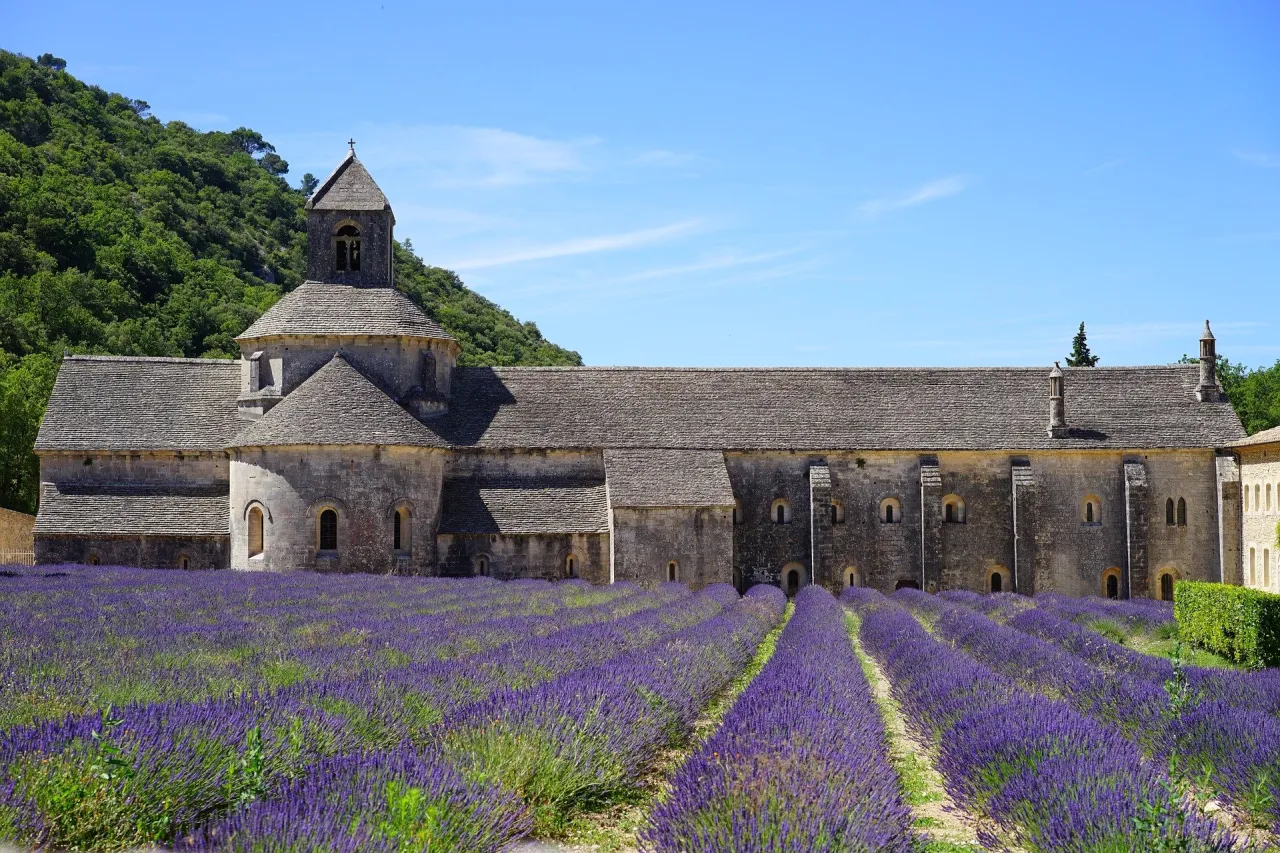 abbaye-de-senanque-1595649_1920 (1)