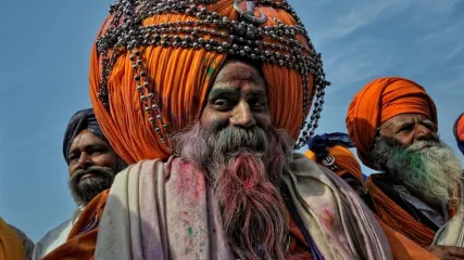 INDIA HOLI HOLLA MOHALLA