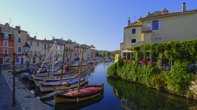 le-miroir-aux-oiseaux-de-martigues-et-ses-bateaux-buschard-1050